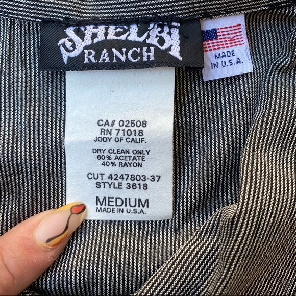 ⭐️SOLD⭐️ - Picture 4 of 12